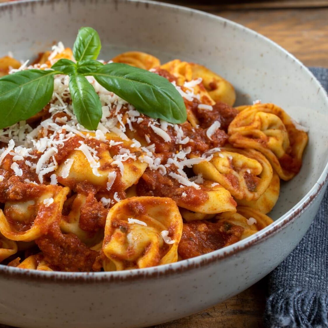 Evde Peynirli Tortellini Nasıl Yapılır?