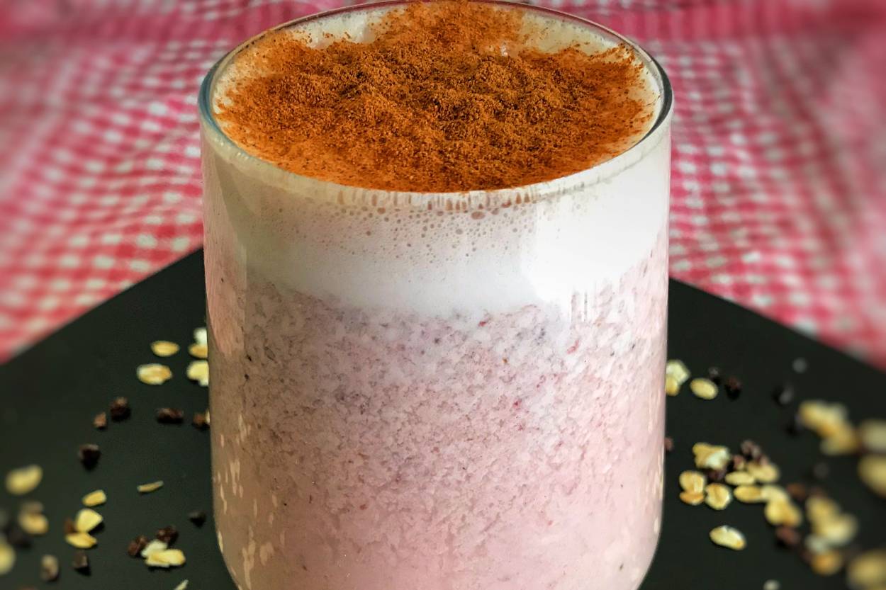 Evde Kolay Yulaflı ve Fıstık Ezmeli Smoothie Tarifi