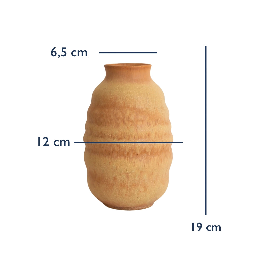 Stoneware Bombeli Vazo ölçüleri: 19 cm yükseklik, 12 cm genişlik, 6,5 cm ağız