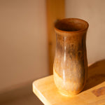 El yapımı stoneware sütun vazo, kahve