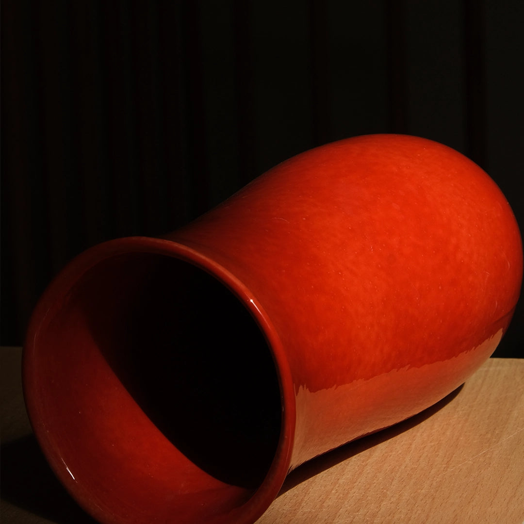 El yapımı stoneware sütun vazo, mercan