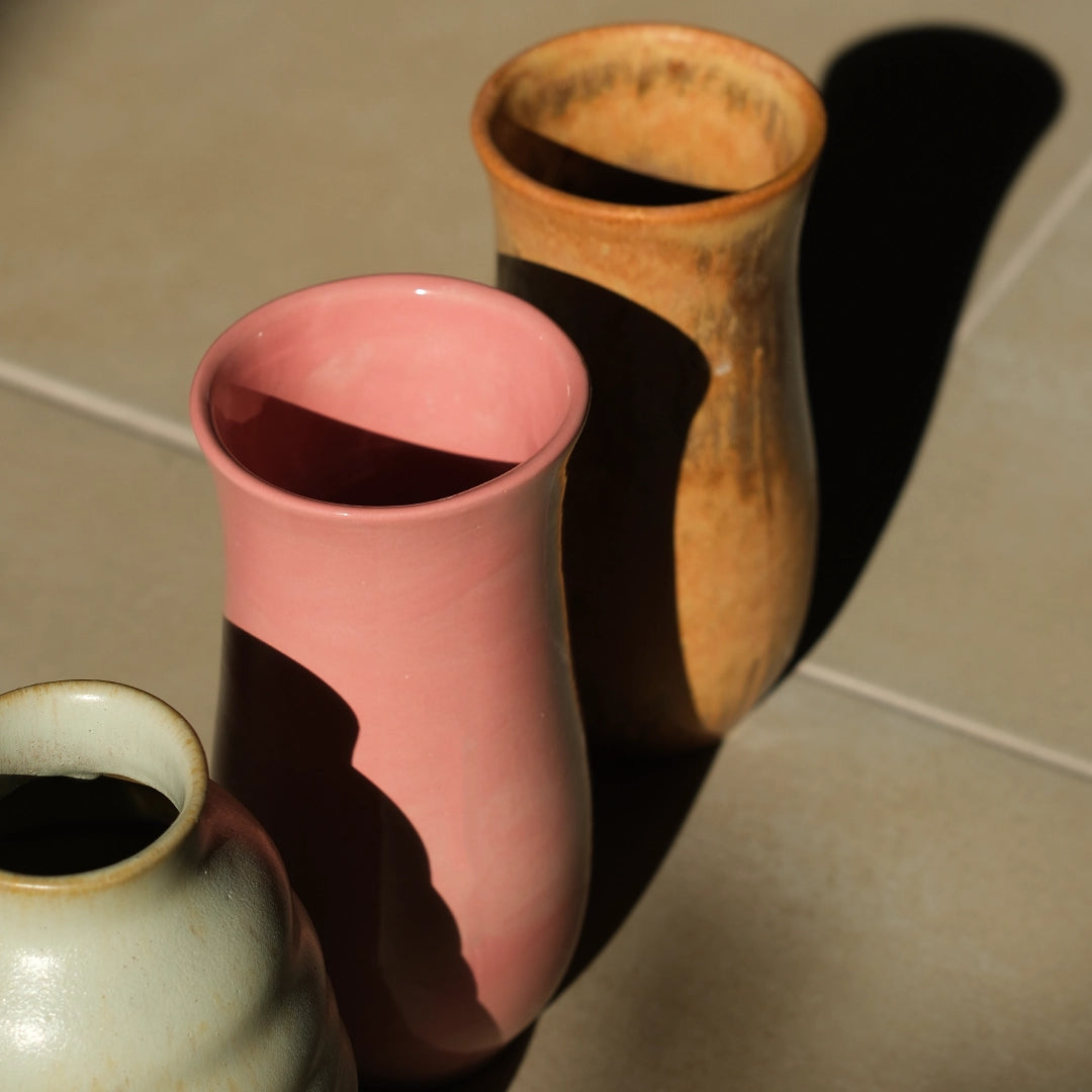 El yapımı stoneware sütun vazo, pembe